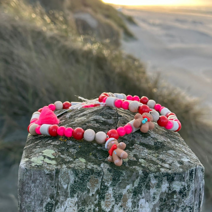 Zeeland Dog Christmas necklace with EM ceramic pink