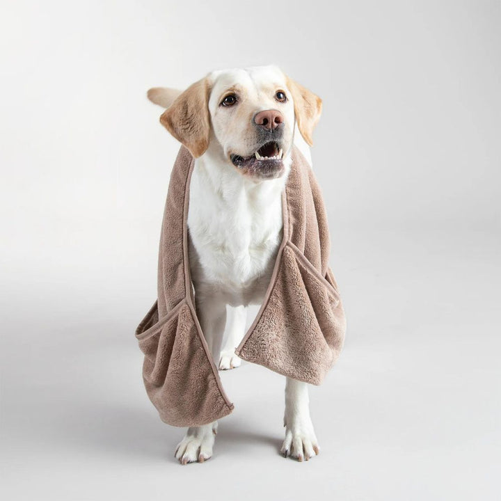 Dog towel with pockets